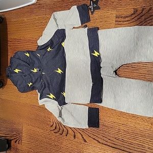 New baby boy 18-24m lightning bolt set